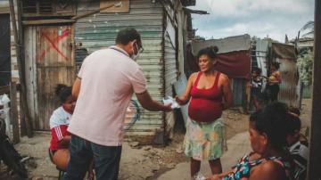 Distribuição de máscaras em comunidade